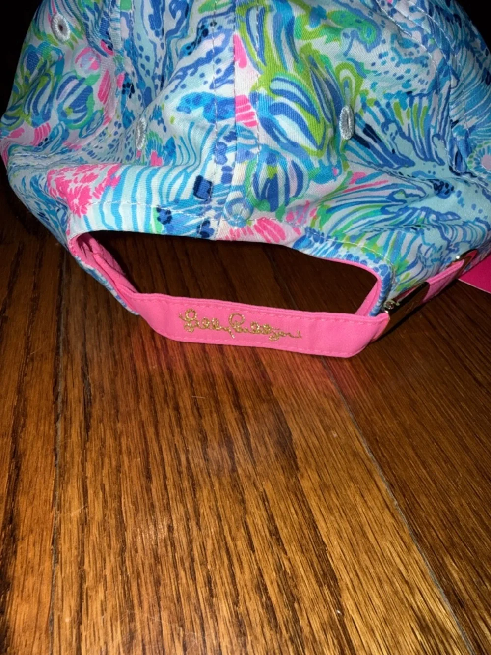 Lilly Pulitzer Run Around Hat in print multi sink or swim NWT RARE!